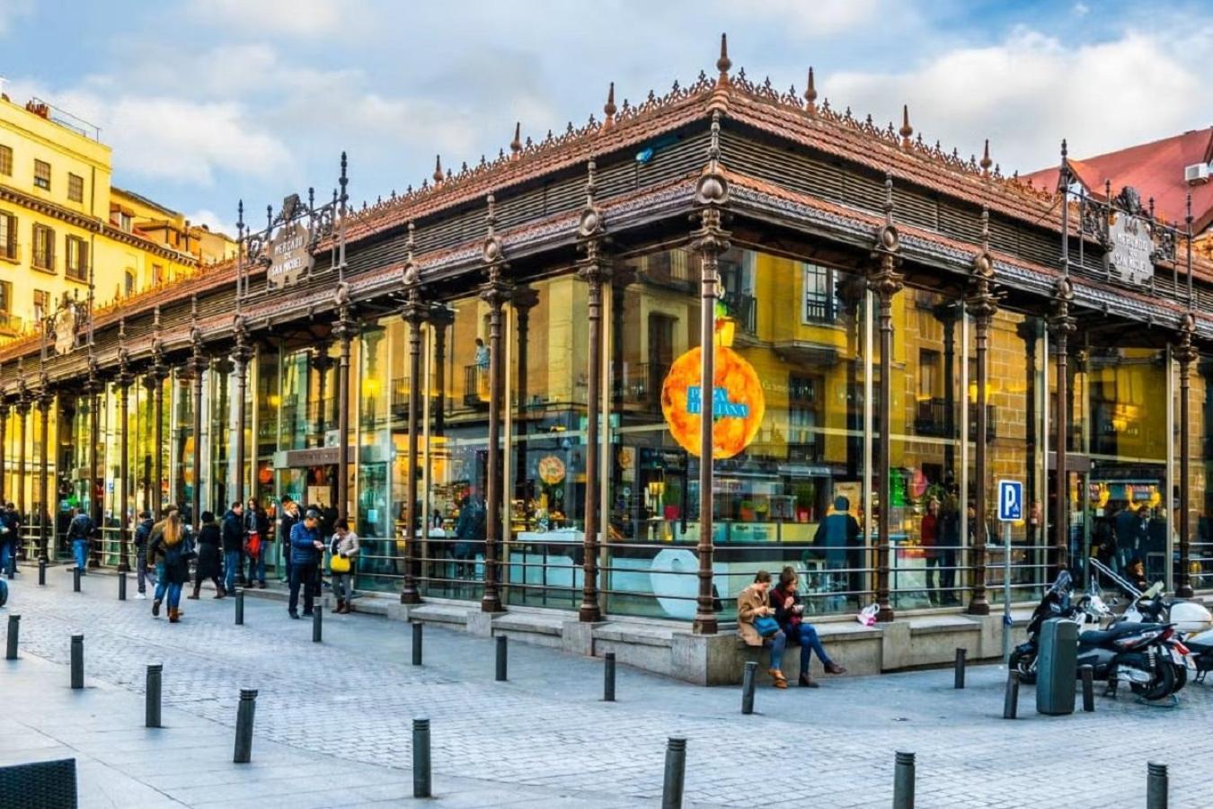 Apartamento Unico En Gran Via Lägenhet Madrid Exteriör bild